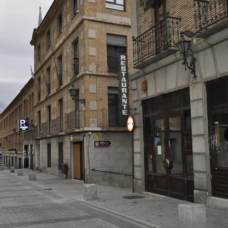 Apartment Lofts Amantes De Toledo- Loft Alcazar